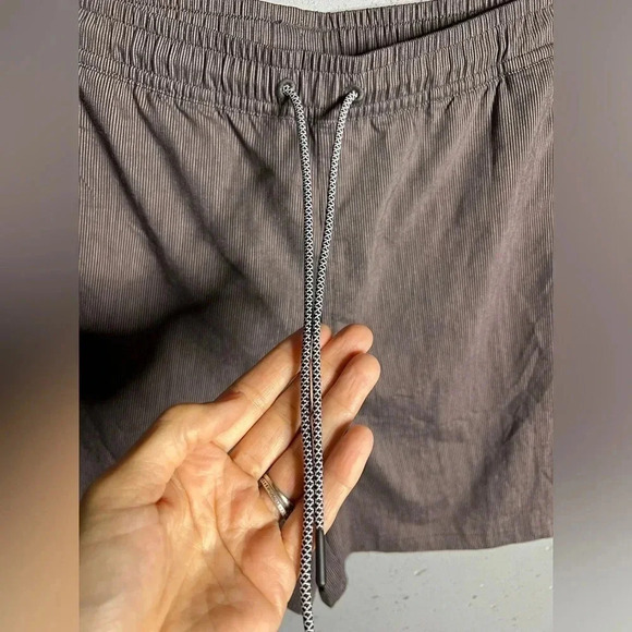 Athleta Marin 5" Board Short, size S - Picture 5 of 9